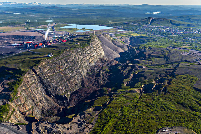 Kirunagruvan drönarbilder, drönarfoto, flygbild, flygbilder, Flygfoto, flygfoton, gruvan, järnmalm, Kiruna, Kirunagruvan, lappland, sommar, städer