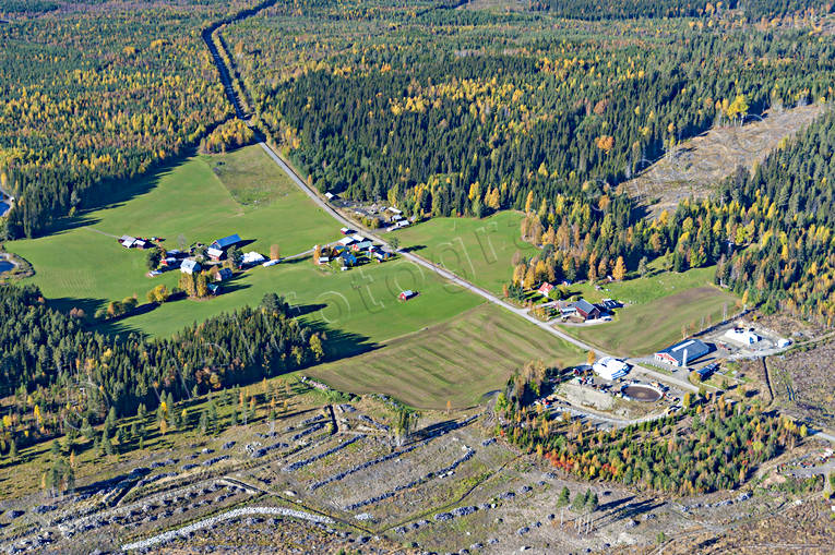 Kittelberget Landön drönarbilder, drönarfoto, flygbild, flygbilder, Flygfoto, flygfoton, gårdar, höst, Jämtland, Kittelberget, Landön