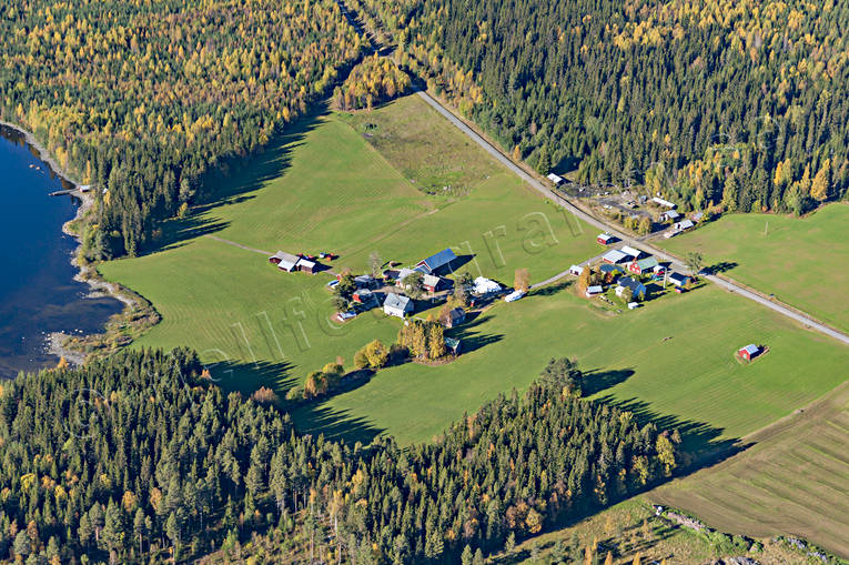 Kittelberget Landön drönarbilder, drönarfoto, flygbild, flygbilder, Flygfoto, flygfoton, gårdar, höst, Jämtland, Kittelberget, Landön