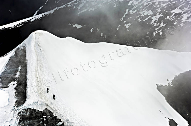 bestiga, bestigning, drnarbilder, drnarfoto, fjlltopp, flygbild, flygbilder, Flygfoto, flygfoton, Kebnekaise, klttrare, Landskap, lappland, sommar, Svenska Fjllen, vandrare