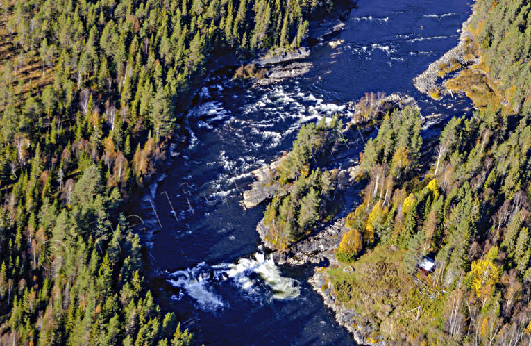 Klöstafallet i Långan drönarbilder, drönarfoto, flygbild, flygbilder, Flygfoto, flygfoton, höst, Jämtland, Klöstafallet, Långan, strömmar, älv, älvar
