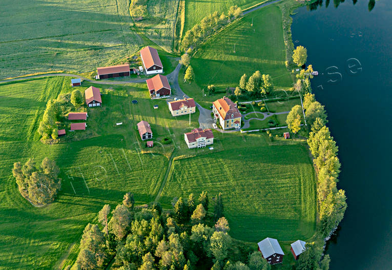 Klöstanäs Gård drönarbild, drönarbilder, drönarfoto, flygbild, flygbilder, Flygfoto, flygfoton, gårdar, Jämtland, Klöstanäs, sommar