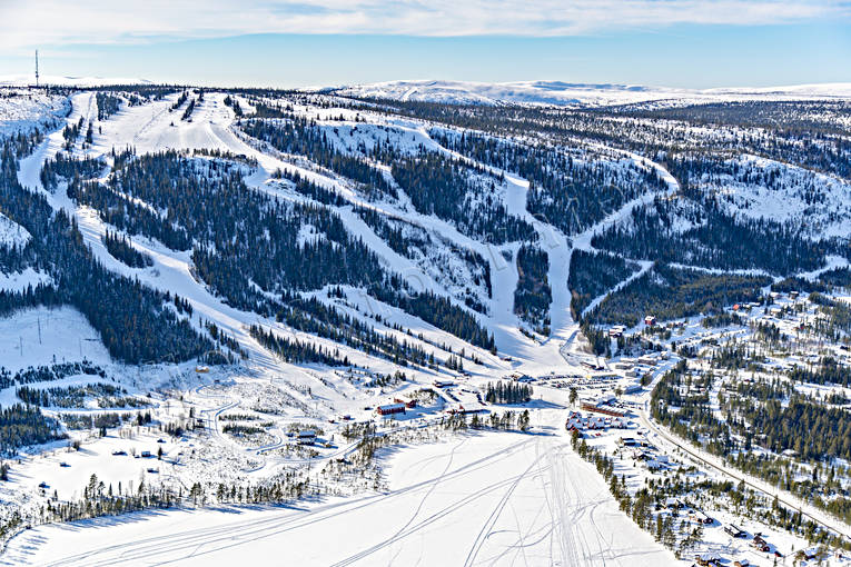 Klövsjö Skidanläggning anläggningar, drönarbilder, drönarfoto, flygbild, flygbilder, Flygfoto, flygfoton, Jämtland, Klövsjö, skidanläggning, skidbackar, skidort, vinter