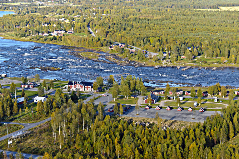 Kukkolaforsen i Torne älv drönarbilder, drönarfoto, flygbild, flygbilder, Flygfoto, flygfoton, gårdar, höst, Kukkola, Kukkolaforsen, Landskap, Nationalälvdagen, Norrbotten, sikhåvning, Torne älv, älvsik