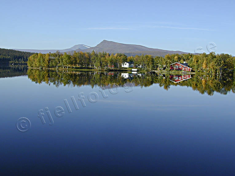 Kultsjön och Statsfjället vid Saxnäs bleke, höst, Kultsjön, Landskap, lappland, Saxnäs, Statsfjället, stilla
