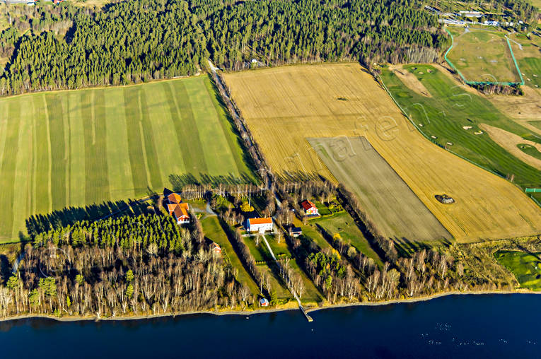Kungsgården Frösön Flygfoto drönarbilder, drönarfoto, flygbild, flygbilder, Flygfoto, flygfoton, Frösö skans, Frösön, höst, Jämtland, kungsgården, Kungsgårdsviken, skans, städer, Östersund
