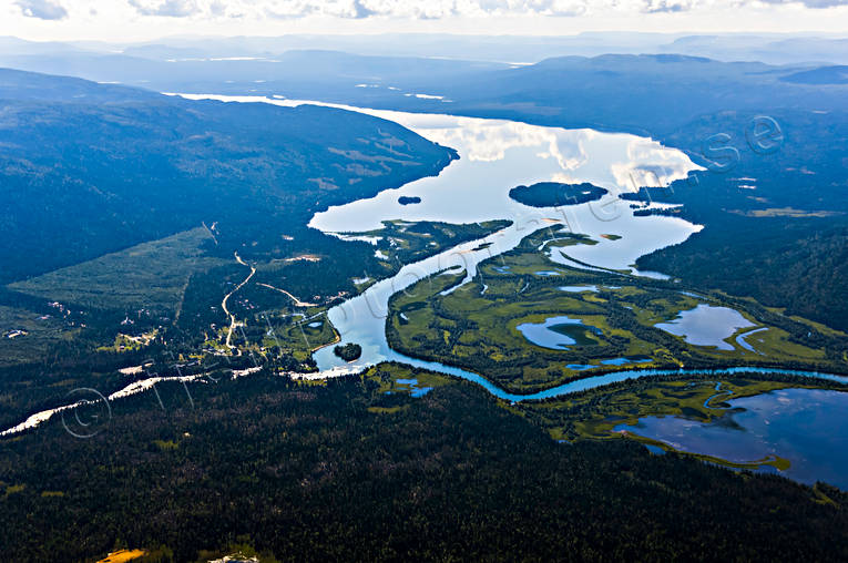 drnarbilder, drnarfoto, flygbild, flygbilder, Flygfoto, flygfoton, Kamajkk, Kvikkjokk, Landskap, lappland, Miertekjaure, Saggat, sommar