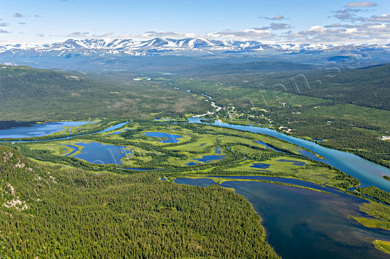 Kvikkjokk och Sarek delta, deltaland, deltalandskap, drönarbilder, drönarfoto, flygbild, flygbilder, Flygfoto, flygfoton, Kvikkjokk, Landskap, lappland, sarek, sommar