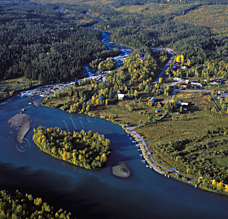 Kvikkjokk och Sarek drönarbilder, drönarfoto, flygbild, flygbilder, Flygfoto, flygfoton, höst, höstfärger, Kamajåkkå, Kvikkjokk, Landskap, lappland, Saggat