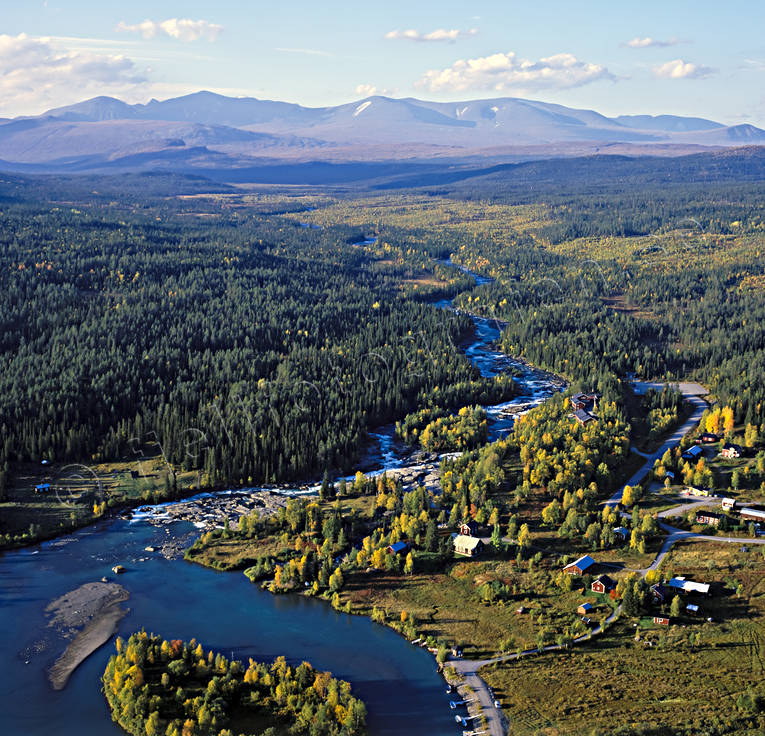 Kvikkjokk och Sarek drönarbilder, drönarfoto, fjäll, flygbild, flygbilder, Flygfoto, flygfoton, höst, höstfärger, Kamajåkkå, Kvikkjokk, Landskap, lappland, Saggat, sarek