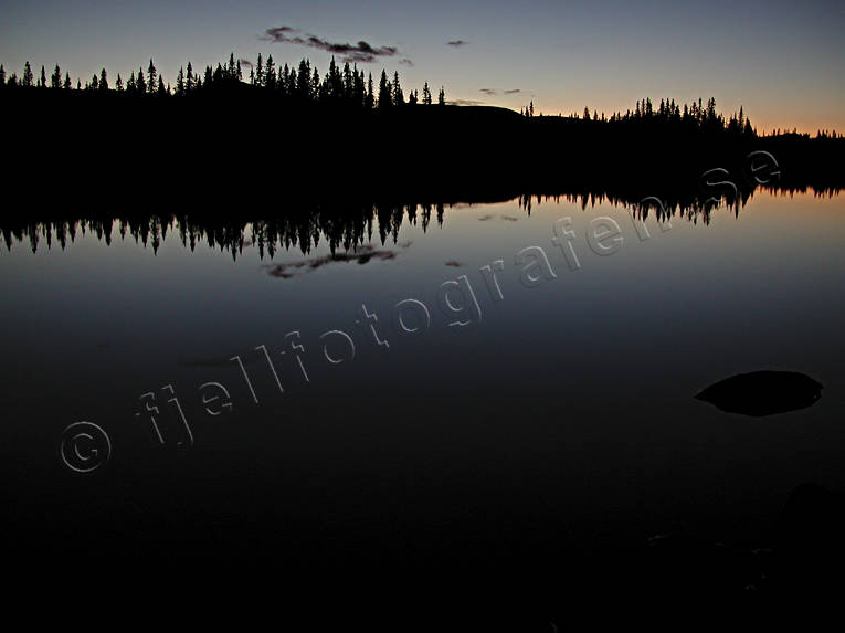 Jmtland, kvll, Saxvattnet, sj, sjfart, skog, sommar, stmning, stmningsbild, stmningsbilder, vatten, vildmark, rstid, rstider, demark
