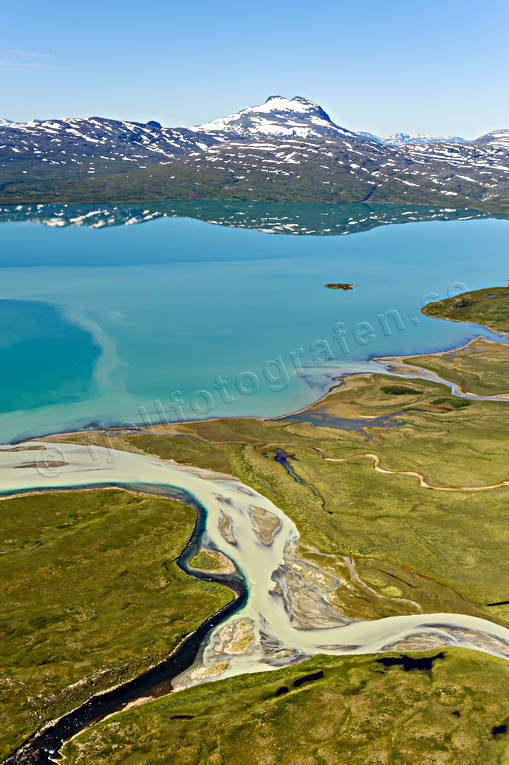 Lajrosläddo och Bieskehavrre Bieskehavrre, drönarbilder, drönarfoto, fjällbilder, FJÄLLEN, flygbild, flygbilder, Flygfoto, flygfoton, glaciärslam, glaciärvatten, jökelvatten, Lajrosläddo, Landskap, lappland, Pieskehaure, sommar, sulitelma