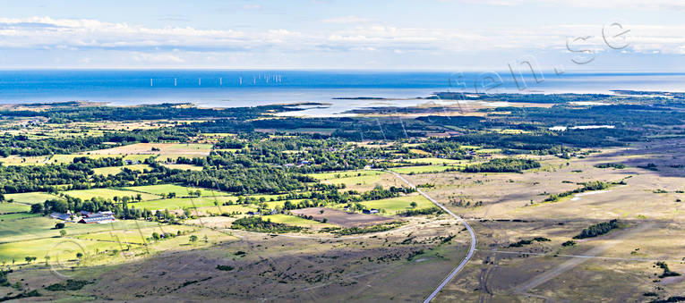 Landskap Öland Flygfoto drönarbilder, drönarfoto, flygbild, flygbilder, Flygfoto, flygfoton, Landskap, Sandvik, sommar, Södvik, vindkraftpark, Öland