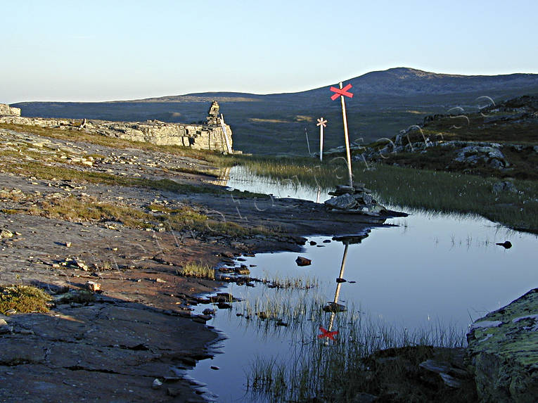 Ledkryss i fjällen fjälled, fjällen, Jämtland, kväll, Landskap, led, ledkryss, ledstjärnor, rösad, röse, sommar