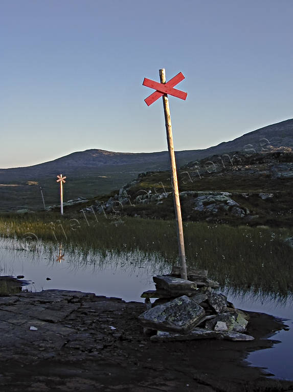 Ledkryss i fjällen fjälled, fjällen, Jämtland, kväll, Landskap, led, ledkryss, ledstjärnor, rösad, röse, sommar