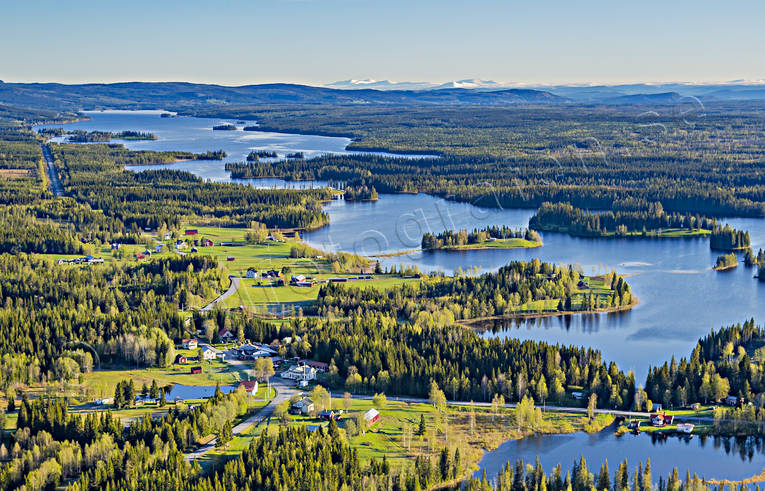 Lillholmsjö Flygfoto byar, drönarbild, drönarbilder, drönarfoto, flygbild, flygbilder, Flygfoto, flygfoton, Föllinge, Gysen, gästgiveri, Jämtland, Landskap, Lillholmsjö