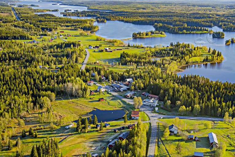 Lillholmsjö Flygfoto byar, drönarbild, drönarbilder, drönarfoto, flygbild, flygbilder, Flygfoto, flygfoton, Föllinge, Gysen, gästgiveri, Jämtland, Landskap, Lillholmsjö