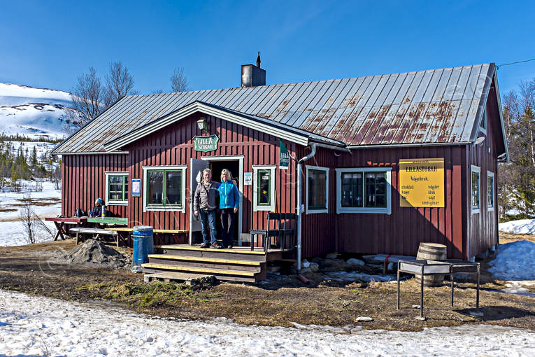 Lillåstugan i Ullådalen byggnader, cafe, fika, friluftsliv, hus, Lillåstugan, stuga, turåkning, vinter, våffelbruk, vår, äventyr