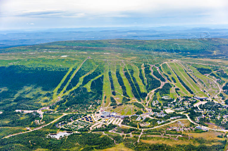 Lindvallens skidanläggning anläggningar, Dalarna, drönarbilder, drönarfoto, flygbild, flygbilder, Flygfoto, flygfoton, Lindvallen, nedfarter, skidanläggning, skidbackar, skidort, sommar