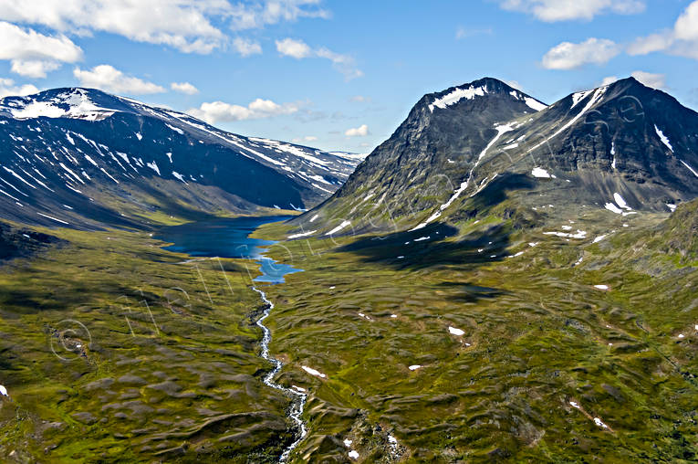 Livamjaure och Suorrekaise drönarbilder, drönarfoto, flygbild, flygbilder, Flygfoto, flygfoton, Landskap, lappland, Livamjaure, Livamvagge, sommar, Suorrekaise