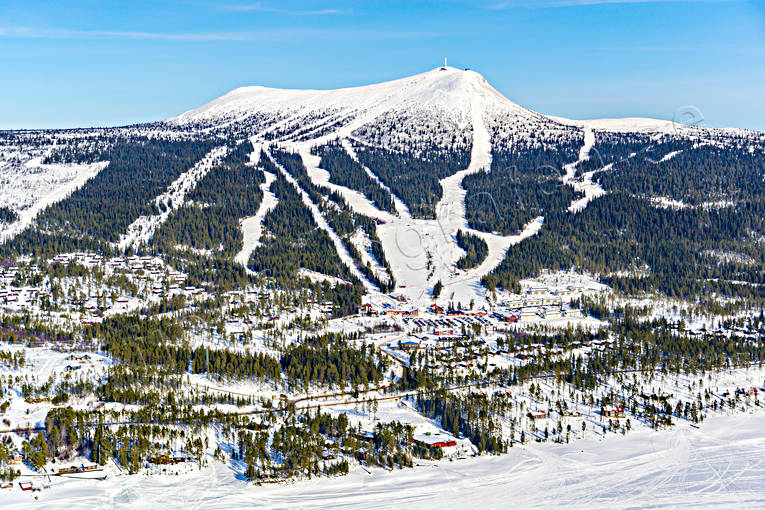 Lofsdalen Flygfoto anläggningar, drönarbilder, drönarfoto, flygbild, flygbilder, Flygfoto, flygfoton, Hovärken, Härjedalen, Lofsdalen, samhällen, skidanläggning, skidbackar, skidort, vinter
