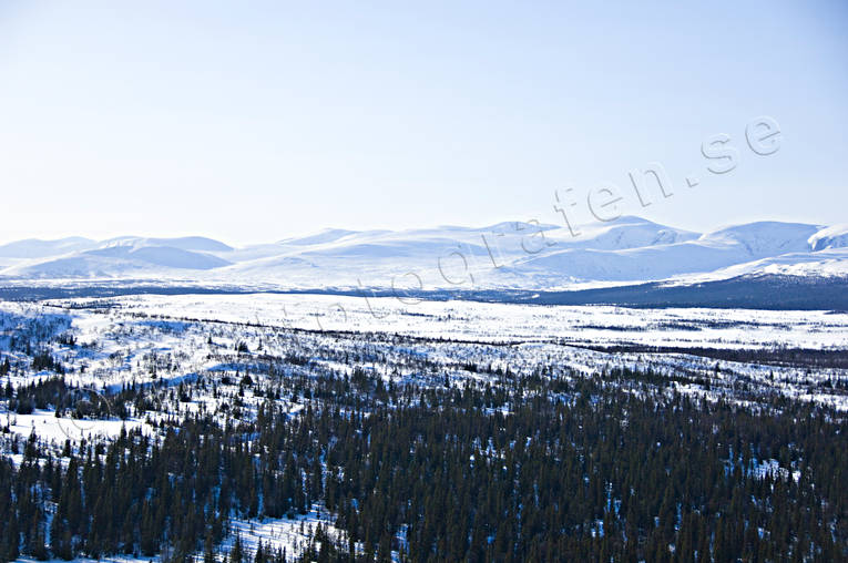 Lunndörrsfjällen från sydost drönarbilder, drönarfoto, fjäll, fjällskog, fjällvidder, flygbild, flygbilder, Flygfoto, flygfoton, Jämtland, Landskap, Lunndörrsfjällen, vinter