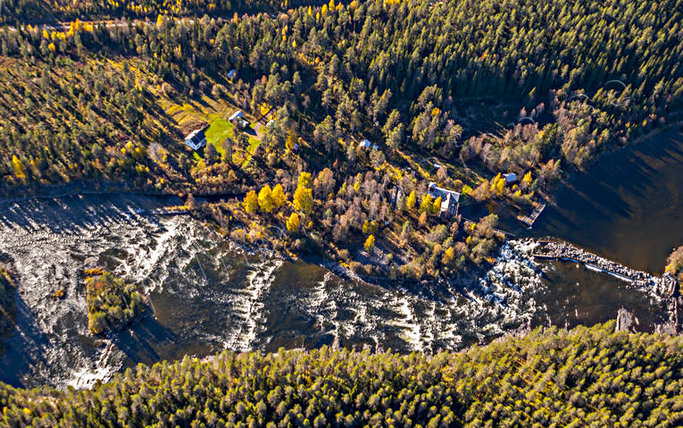 Långforsen i Långan drönarbilder, drönarfoto, flygbild, flygbilder, Flygfoto, flygfoton, höst, Jämtland, kraftverk, kraftverksdamm, Långan, Långforsen, älv, älvar