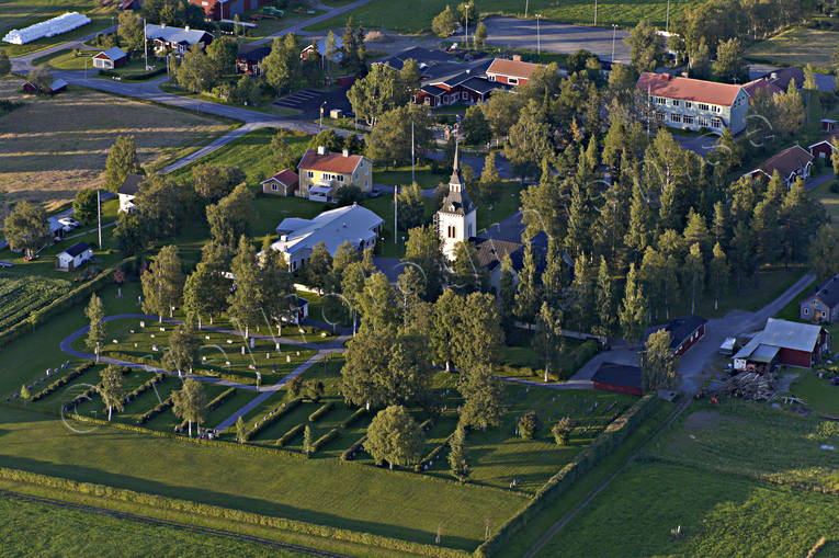 Marieby Kyrka Annersia, Bättersia, drönarbilder, drönarfoto, flygbild, flygbilder, Flygfoto, flygfoton, gårdar, Jämtland, kyrka, kyrkor, Marieby, samhällen, sommar