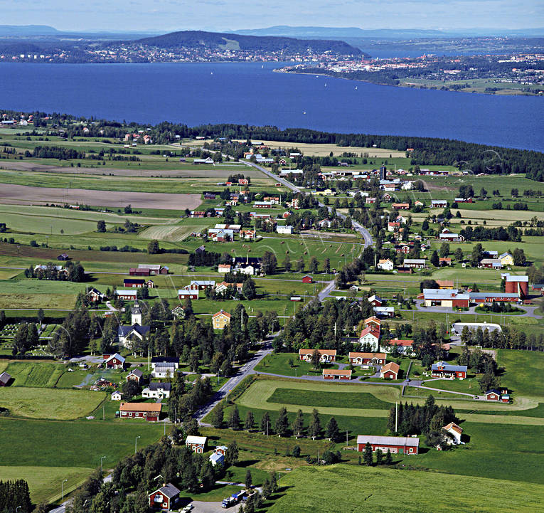 Marieby Östersund Flygfoto byar, drönarbild, drönarbilder, drönarfoto, flygbild, flygbilder, Flygfoto, flygfoton, Frösön, Jämtland, Marieby, samhällen, sommar, Storsjön