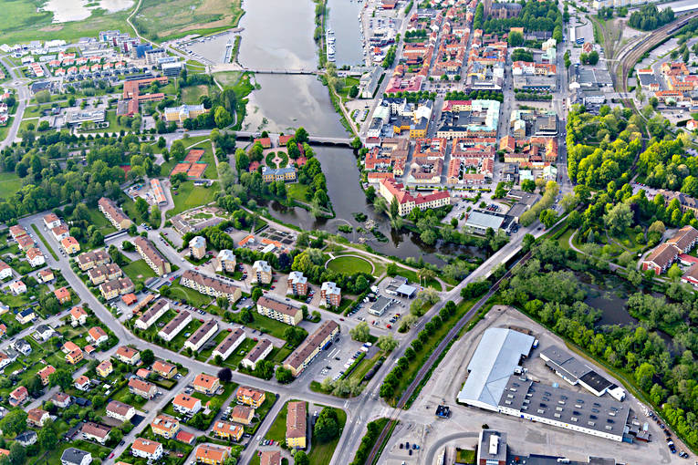 drönarbilder, drönarfoto, flygbild, flygbilder, Flygfoto, flygfoton, Mariestad, sommar, städer, Vänern, Västergötland