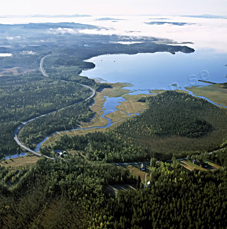 Mellansjön täckt av moln drönarbilder, drönarfoto, flygbild, flygbilder, Flygfoto, flygfoton, höst, Landskap, Medelpad, Mellansjön, moln, sommar, Överturingen
