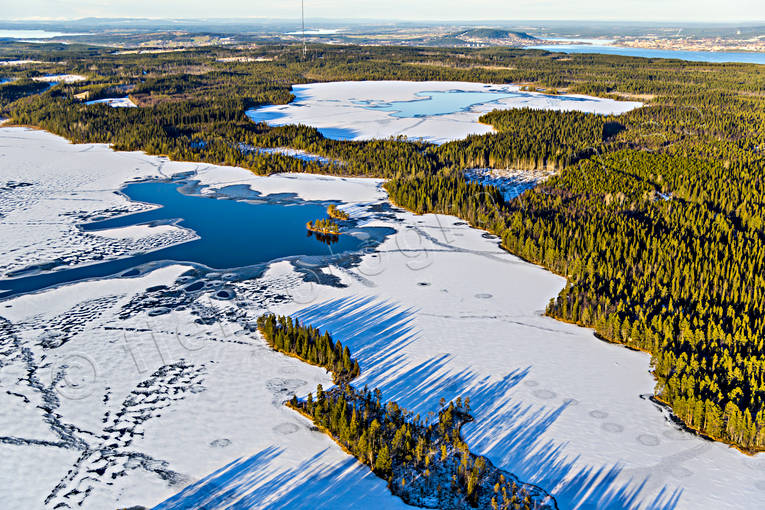 Mellansvartsjön och Norra Svartsjön dålig is, is, Jämtland, Landskap, Mellansvartsjön, nyis, svag is, Svartsjöarna, vinter