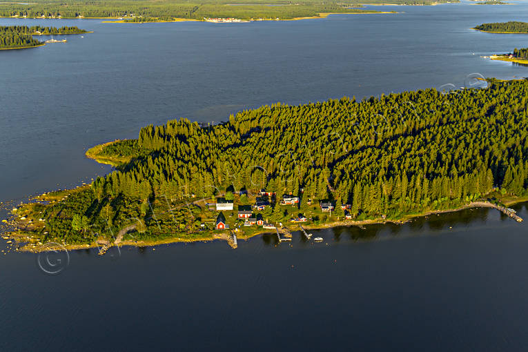 Bottenviken, byggnader, drnarbilder, drnarfoto, flygbild, flygbilder, Flygfoto, flygfoton, Landskap, Mjon, Norrbotten, Pite, Pite skrgrd, Sandn, skrgrd, sommar, sommarstugor, Storfjrden, strandtomter, stugor, Udden