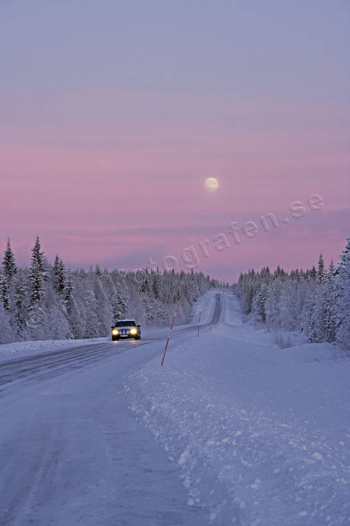 bil, kommunikation, kvll, kyla, landfart, landsvg, lappland, solnedgng, vinter, vintervg