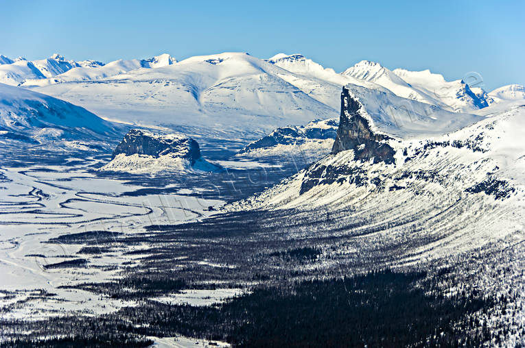 Nammatj och Skierfe i Rapadalen drönarbilder, drönarfoto, flygbild, flygbilder, Flygfoto, flygfoton, Landskap, lappland, Nammasj, Nammatj, Rapadalen, Skierfe, Svenska Fjällen, vinter