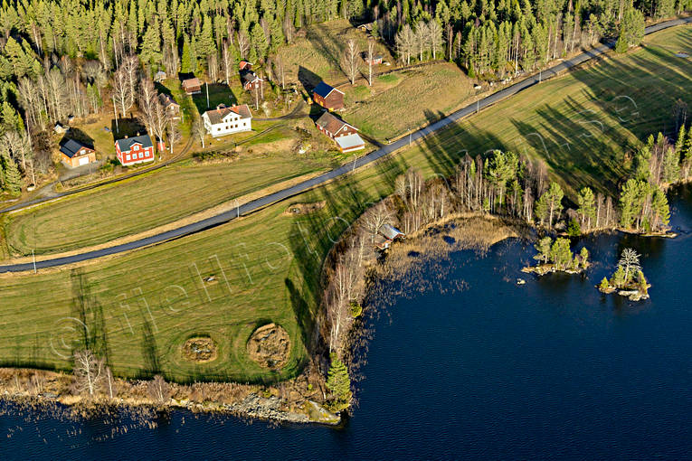 Norrböle vid Bölesjön drönarbilder, drönarfoto, flygbild, flygbilder, Flygfoto, flygfoton, gårdar, höst, Jämtland, Norrböle