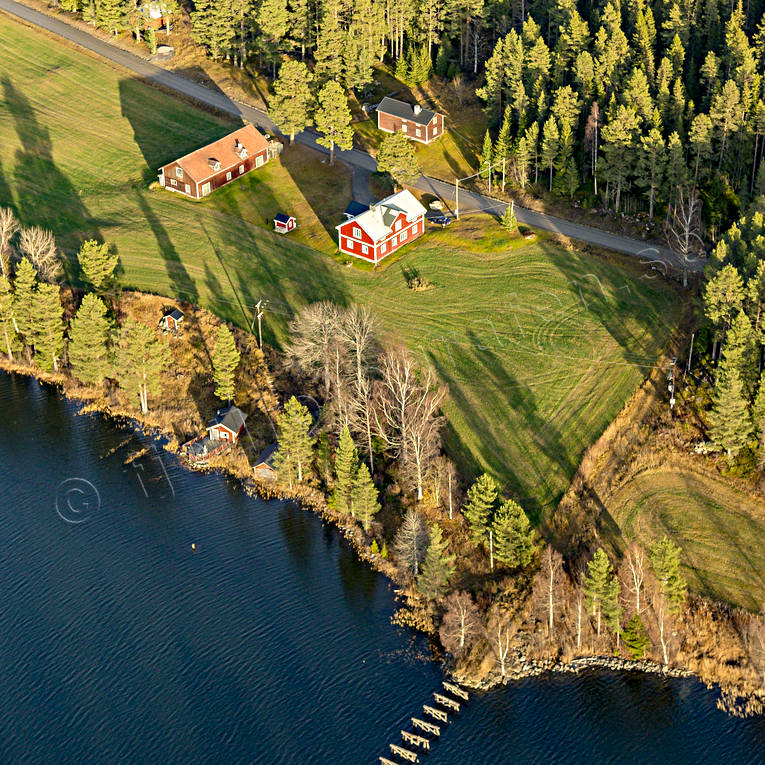 Norrböle vid Bölesjön drönarbilder, drönarfoto, flygbild, flygbilder, Flygfoto, flygfoton, gårdar, höst, Jämtland, Norrböle