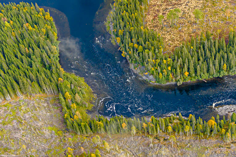 Norängesströmmen i Åreälven drönarbilder, drönarfoto, flygbild, flygbilder, Flygfoto, flygfoton, höst, Jämtland, Norängesströmmen, vattendrag, Åreälven, älvar