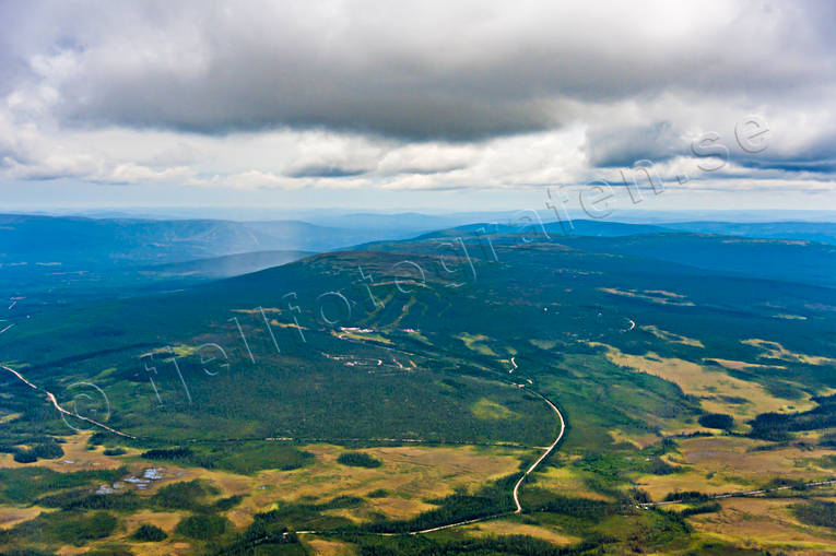 Dalarna, drnarbilder, drnarfoto, fjll, flygbild, flygbilder, Flygfoto, flygfoton, Fulufjllet, Landskap, Leksen, lgfjll, Nsfjllet, Nsfjllssen, skidanlggning, skidbackar, skidort, sommar, stugby