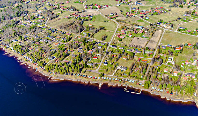 Nusnäs Dalarna Flygfoto Dalarna, drönarbilder, drönarfoto, flygbild, flygbilder, Flygfoto, flygfoton, Nusnäs, samhällen, Siljan, strand, vår