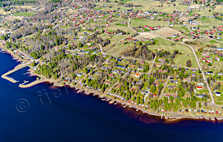 Nusnäs Dalarna Flygfoto Dalarna, drönarbilder, drönarfoto, flygbild, flygbilder, Flygfoto, flygfoton, Nusnäs, samhällen, Siljan, strand, vår
