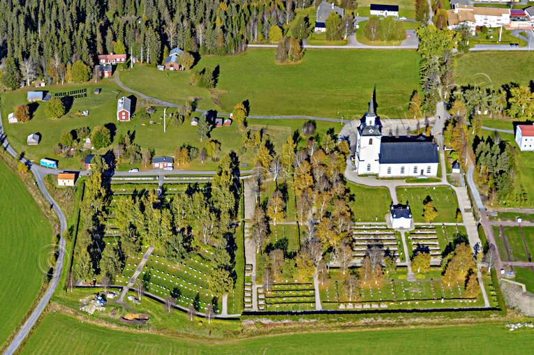 Offerdal Flygfoto byar, drönarbilder, drönarfoto, flygbild, flygbilder, Flygfoto, flygfoton, höst, Jämtland, kyrka, kyrkor, Landskap, Offerdal, samhällen, änge