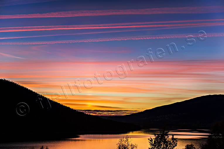 Orange himmel Åresjön himmel, höst, Jämtland, Landskap, orange, randigt, solnedgång, Åresjön