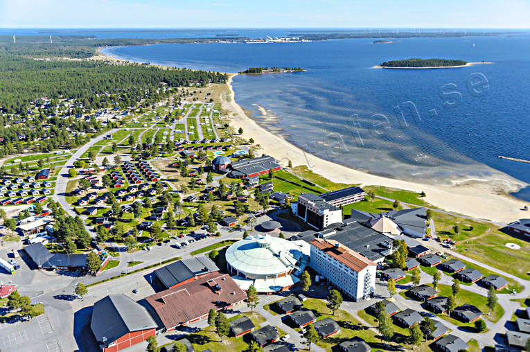 Pete havsbad Flygfoto anläggningar, badplats, byggnader, drönarbilder, drönarfoto, flygbild, flygbilder, Flygfoto, flygfoton, havsbad, hotell, höst, konferenshotell, kurort, Landskap, Norrbotten, Pite havsbad, Piteå, Piteå havsbad, playa, samhällen, sandstrand