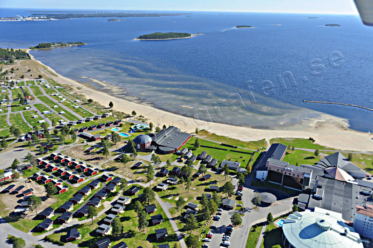 Pete havsbad Flygfoto anläggningar, badplats, byggnader, drönarbilder, drönarfoto, flygbild, flygbilder, Flygfoto, flygfoton, havsbad, hotell, höst, konferenshotell, kurort, Landskap, Norrbotten, Pite havsbad, Piteå, Piteå havsbad, samhällen, sandstrand
