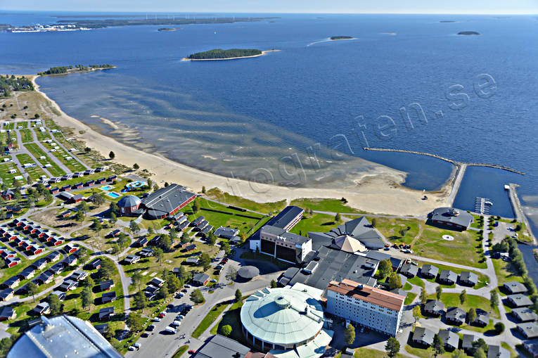 Pete havsbad Flygfoto anläggningar, badplats, byggnader, drönarbilder, drönarfoto, flygbild, flygbilder, Flygfoto, flygfoton, havsbad, hotell, höst, konferenshotell, kurort, Landskap, Norrbotten, Pite havsbad, Piteå, Piteå havsbad, samhällen, sandstrand