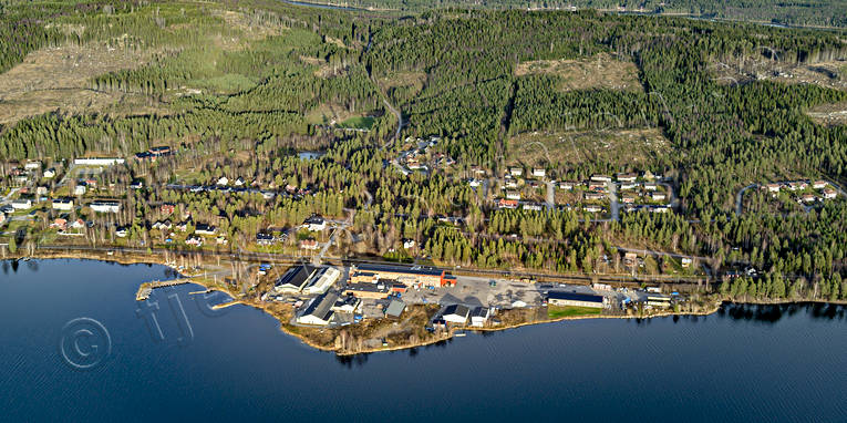 Pilgrimstad industriområde anläggningar, drönarbilder, drönarfoto, flygbild, flygbilder, Flygfoto, flygfoton, höst, Jämtland, Pilgrimstad, samhällen, strandnära