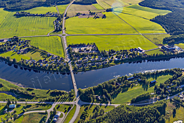Piteälven vid Älvsbyn Flygfoto drönarbilder, drönarfoto, flygbild, flygbilder, Flygfoto, flygfoton, Norrbotten, Piteälven, samhällen, sommar, Älvsbyn