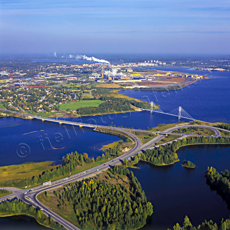 Piteå och Pappersbruket Bergvikssundet, bro, broar, drönarbilder, drönarfoto, E4'an, flygbild, flygbilder, Flygfoto, flygfoton, industri, Norrbotten, papperbruk, Piteå, samhällen, Smurfit Kappa Kraftliner, städer, Öholmabron, Öholmaleden