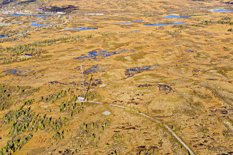 Radiomast på Visjövalen drönarbild, drönarbilder, drönarfoto, flygbild, flygbilder, Flygfoto, flygfoton, Jämtland, mast, myrmark, radiomast, samhällen, Storlien, Visjövalen